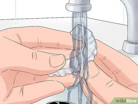 Imagen titulada Clean a Plastic Retainer Step 4