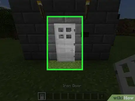 Imagen titulada Have a Safe Shelter in Minecraft Step 1