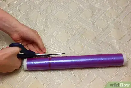 Imagen titulada Use Hardware Store Plastic Sheeting as a Bedwetting Sheet Step 4