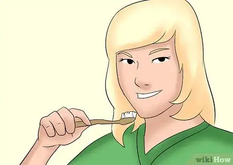 Imagen titulada Brush Your Teeth with a Tongue Piercing Step 2