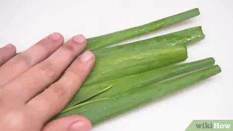 Imagen titulada Chop Scallions Step 2