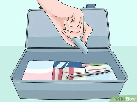 Imagen titulada Make a First Aid Kit for Camping Step 7