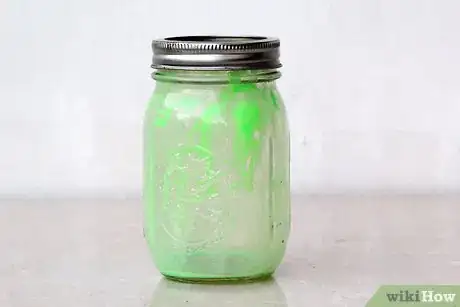 Imagen titulada Make Glow Jars Step 20