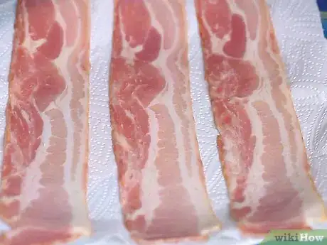 Imagen titulada Cook Bacon in the Microwave Step 2