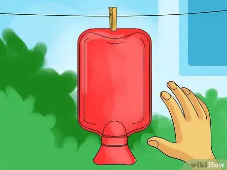 Imagen titulada Recycle an Old Hot Water Bottle Step 33