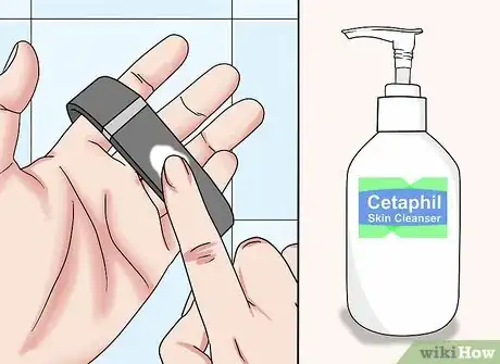 Imagen titulada Clean a Fitbit Step 12