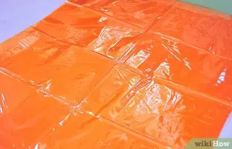 Imagen titulada Add Color to a Fluorescent Light Step 2
