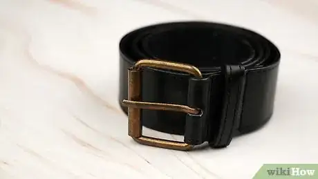 Imagen titulada Clean a Leather Belt Step 5