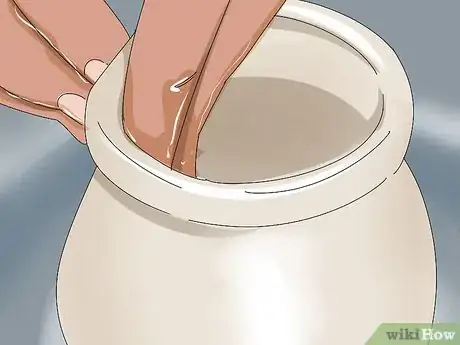 Imagen titulada Throw a Pot Step 8