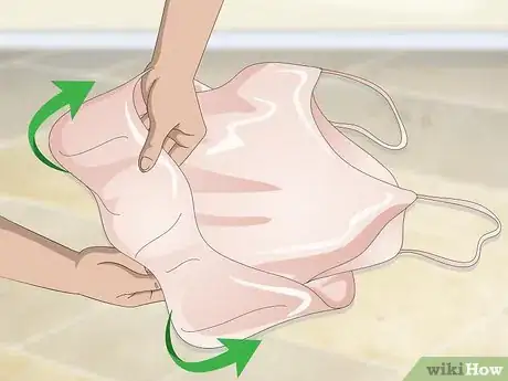 Imagen titulada Clean Satin Step 5