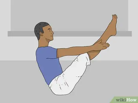 Imagen titulada Do a Straddle Press Handstand Step 8