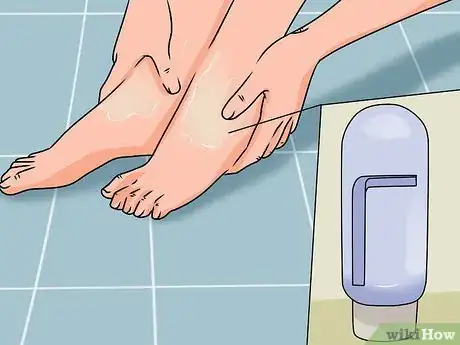 Imagen titulada Make Your Feet Beautiful Step 4