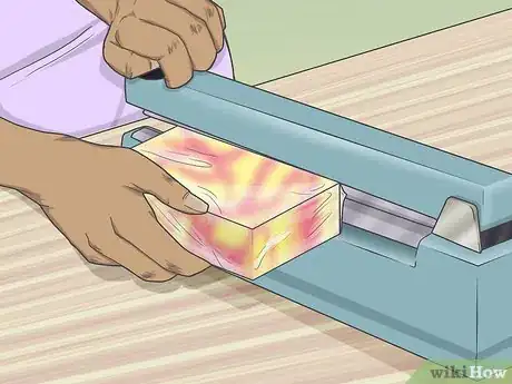 Imagen titulada Wrap Homemade Soap Step 3