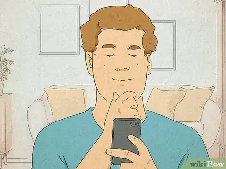 Imagen titulada Resist the Urge to Text Your Crush Step 8