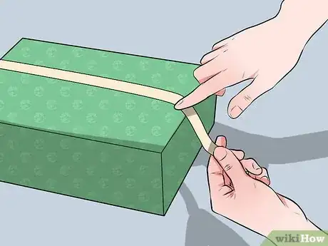 Imagen titulada Figure Out What Your Parents Got You for Christmas Step 28