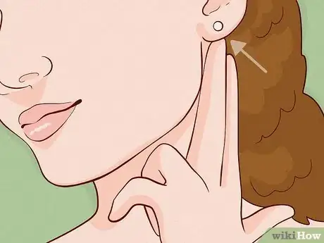 Imagen titulada Apply Perfume Step 14