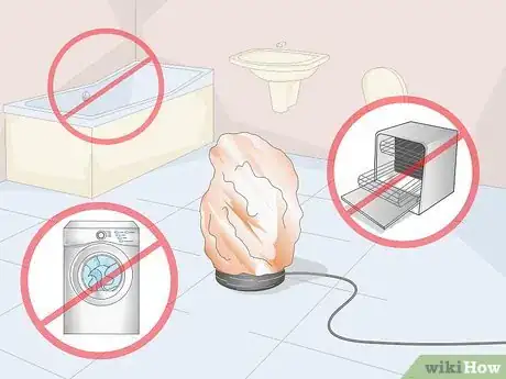Imagen titulada Stop a Salt Crystal Lamp from Melting Step 1