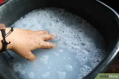 Imagen titulada Clean a Golf Club Step 1