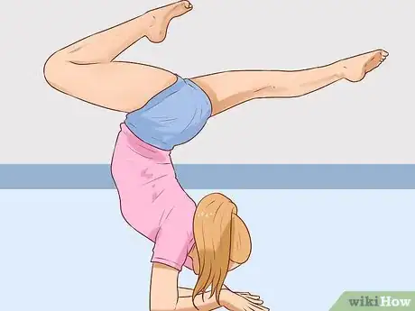 Imagen titulada Do an Elbow Stand Step 12