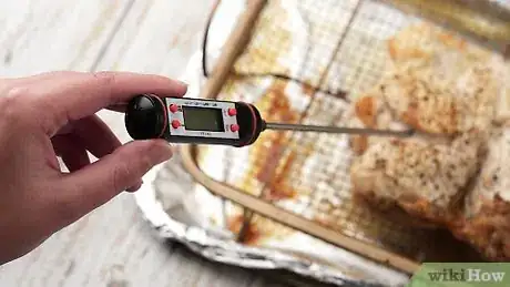 Imagen titulada Broil Chicken Step 11