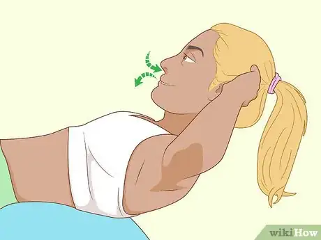 Imagen titulada Use an Exercise Ball for Beginners Step 5
