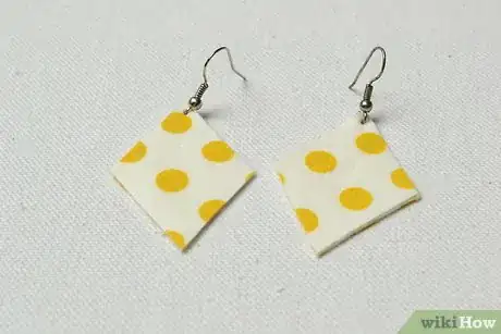 Imagen titulada Make Fabric Earrings Step 10