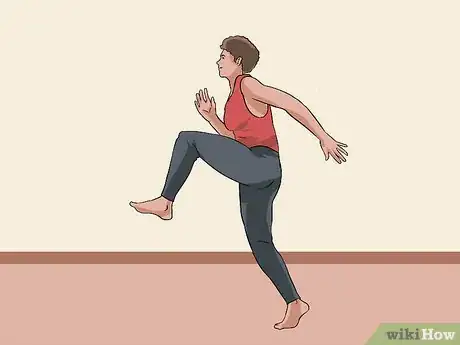 Imagen titulada Stretch Like a Contortionist Step 16