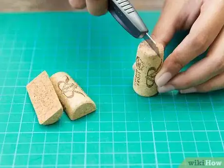 Imagen titulada Make a Bathmat from Corks Step 2