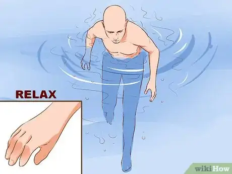 Imagen titulada Overcome a Fear of Swimming Step 8