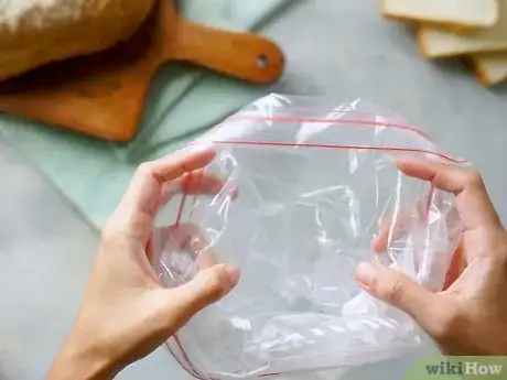 Imagen titulada Defrost Bread Step 10