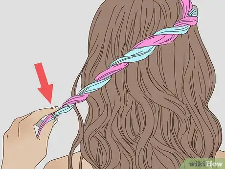 Imagen titulada Do a Twisted Crown Hairstyle Step 17