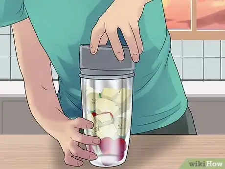 Imagen titulada Use a NutriBullet Step 5