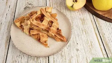Imagen titulada Cook a Frozen Pie Step 6