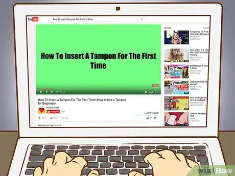Imagen titulada Not Be Afraid the First Time You Use a Tampon Step 5