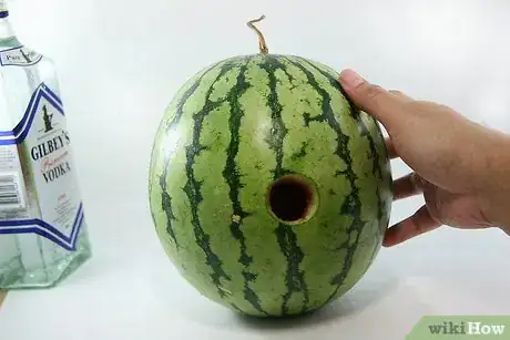 Imagen titulada Infuse Vodka With Watermelon Step 25