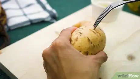 Imagen titulada Cook Sweet Potatoes Step 1