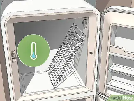 Imagen titulada Clean Melted Plastic Out of an Oven Step 1