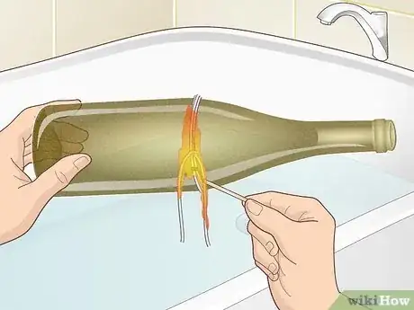Imagen titulada Cut Wine Bottles for Crafts Step 5