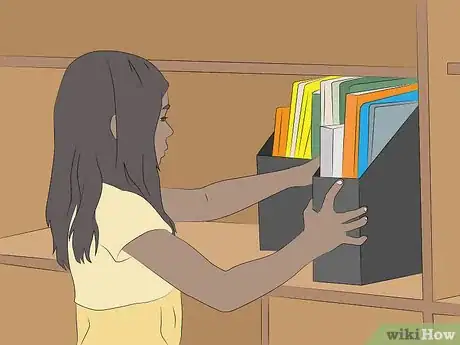 Imagen titulada Find Where Your Mom Hid Your Birthday Present Step 14
