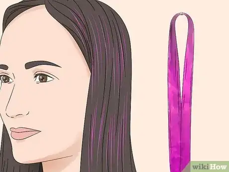 Imagen titulada Add Sparkle to Your Hair Step 12