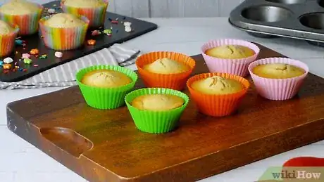 Imagen titulada Make Cupcakes with Cake Mix Step 7