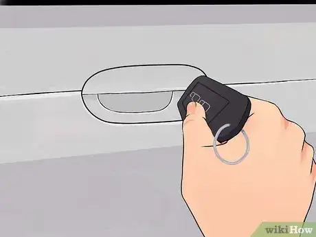 Imagen titulada Lock Your Car and Why Step 6