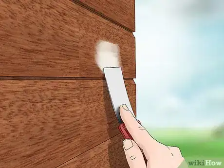 Imagen titulada Repair Woodpecker Holes in Cedar Siding Step 2