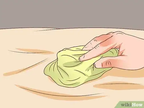 Imagen titulada Clean Up After Bedwetting Step 7