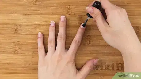 Imagen titulada Apply Fake Nails Without Glue Step 17