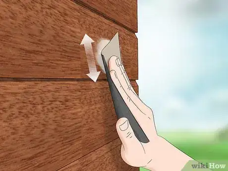 Imagen titulada Repair Woodpecker Holes in Cedar Siding Step 3