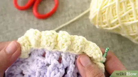 Imagen titulada Crochet a Baby Blanket Step 32