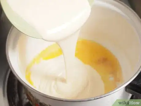 Imagen titulada Make Homemade Alfredo Sauce Step 6