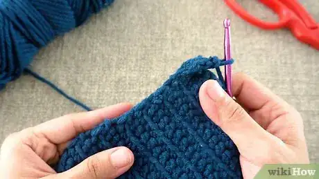 Imagen titulada Crochet a Baby Blanket Step 13