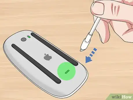 Imagen titulada Replace Batteries on an Apple Magic Mouse Step 14